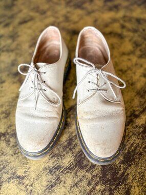 Cream White Dr Marten Low Top Oxfords Sz 8